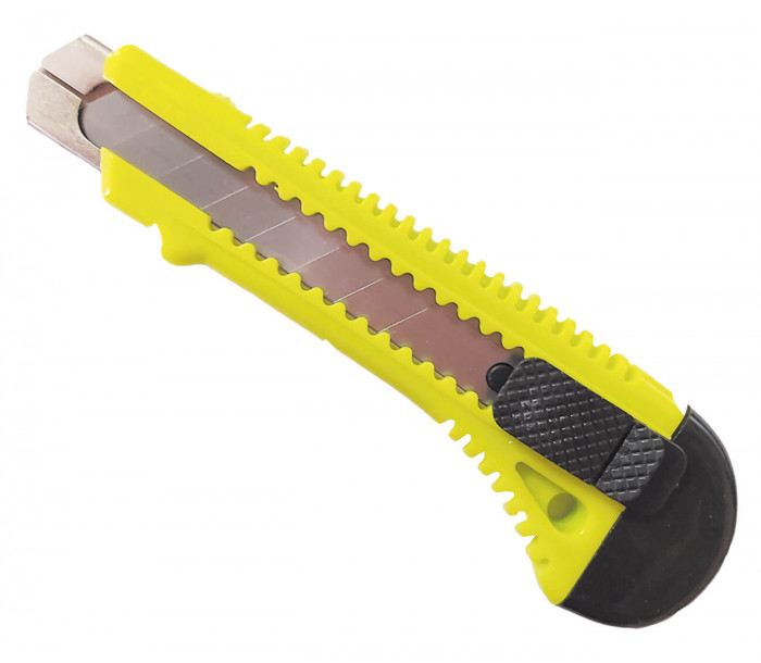 Нож прорезной усиленный 18 мм